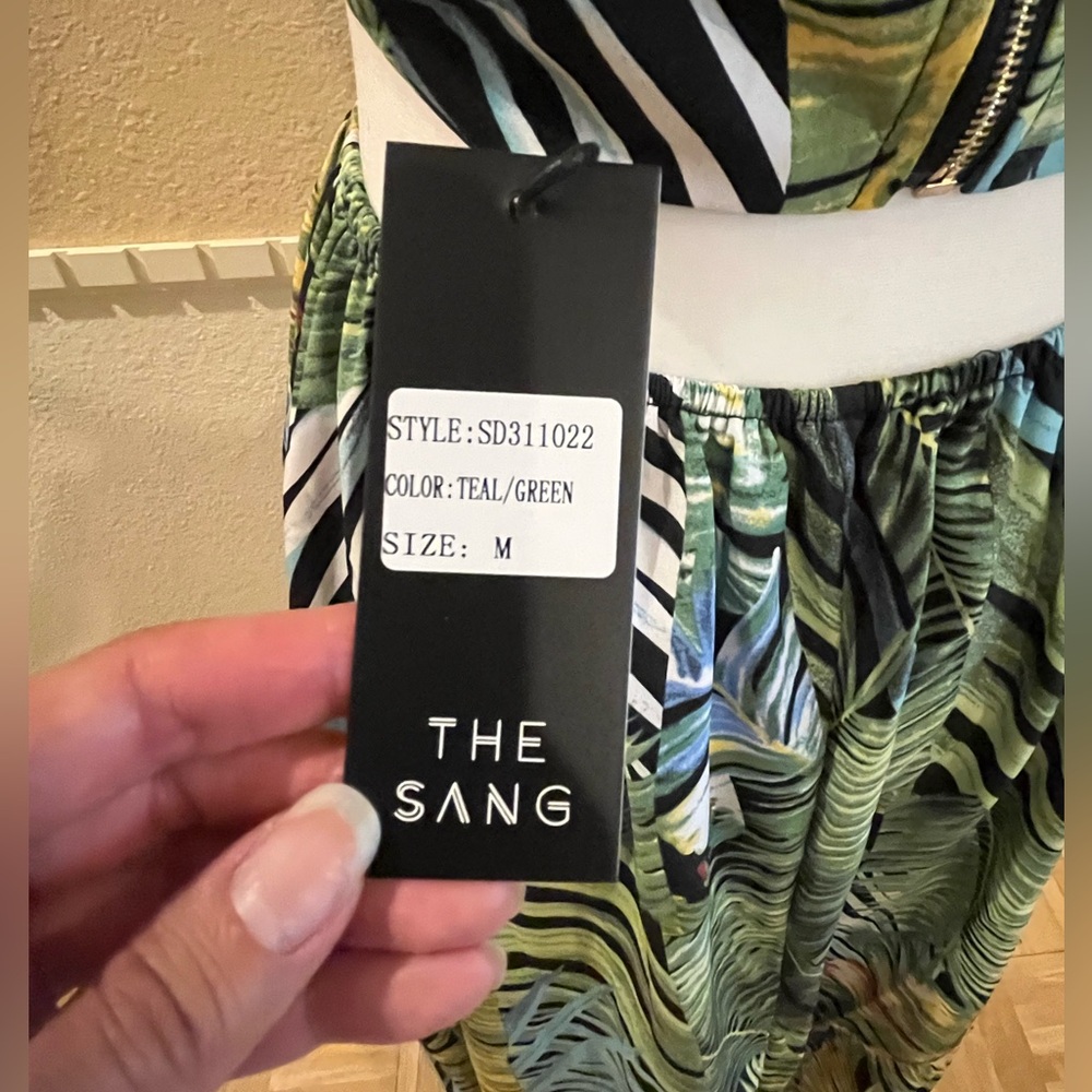 Tropical-print maxi dress. O-ring cut out. The Sang Clothing. Halter V-neck. M - Picture 9 of 15